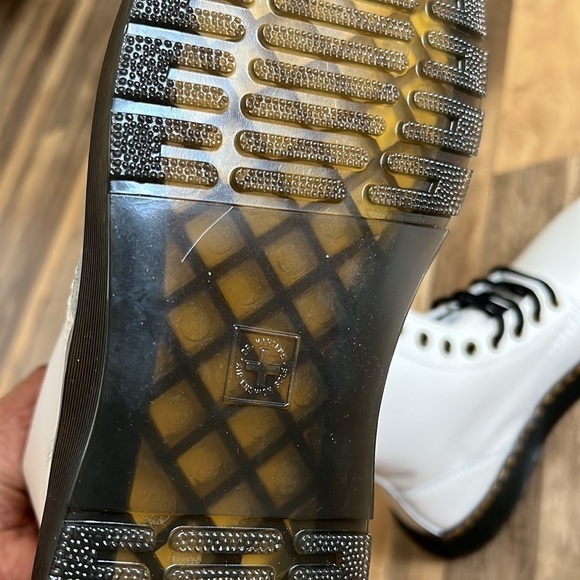 DR MARTENS *New* Zavala White 8 Eye Combat Leather Boots Lug Sole Lace U… - Picture 8 of 10